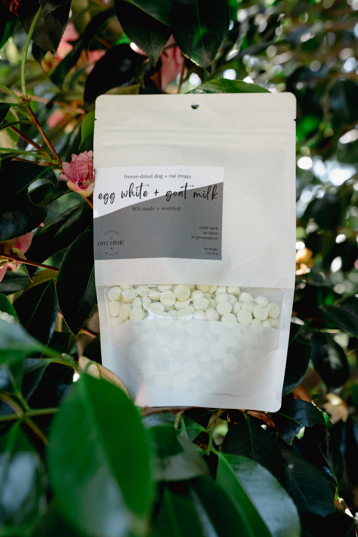 EGG WHITE AND GOAT MILK | Freeze-Dried Dog + Cat Treat